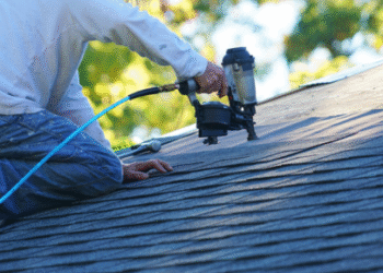 Roofing contractors in Iowa City